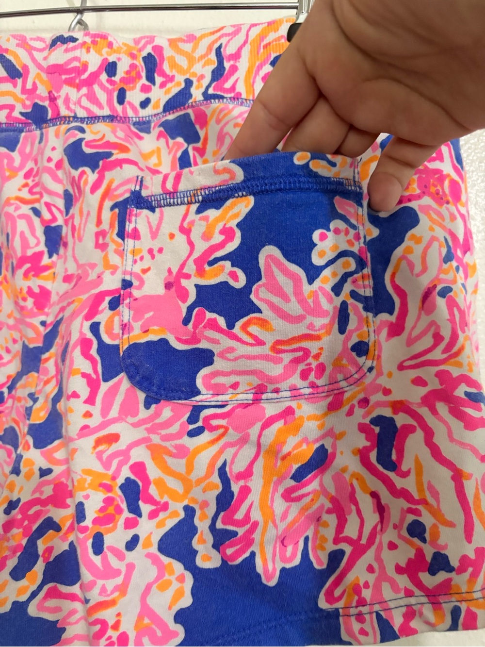 Lilly Pulitzer Yasmin Short in Medium - Picture 5 of 10